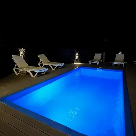 Likya Noa - A Leisure In The Heart Of Nature